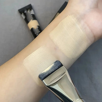 Multi-Use Ultra-Fine Hypoallergenic Nylon Bristle Oval Foundation Brush, Ideal for Face Contouring & Flawless Makeup